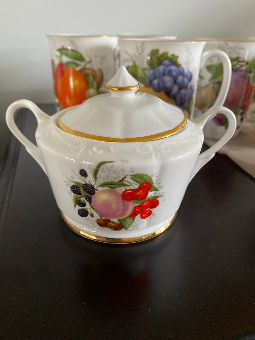 Fine Bone China Tea Set with Sugar Bowl, Creamer, and Mugs - photo 2