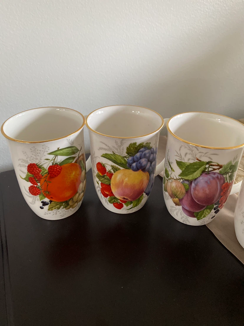 Fine Bone China Tea Set with Sugar Bowl, Creamer, and Mugs - photo 5