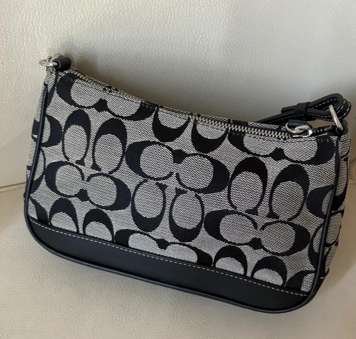 Vintage COACH Signature Shoulder Bag Black - Near Mint - photo 2