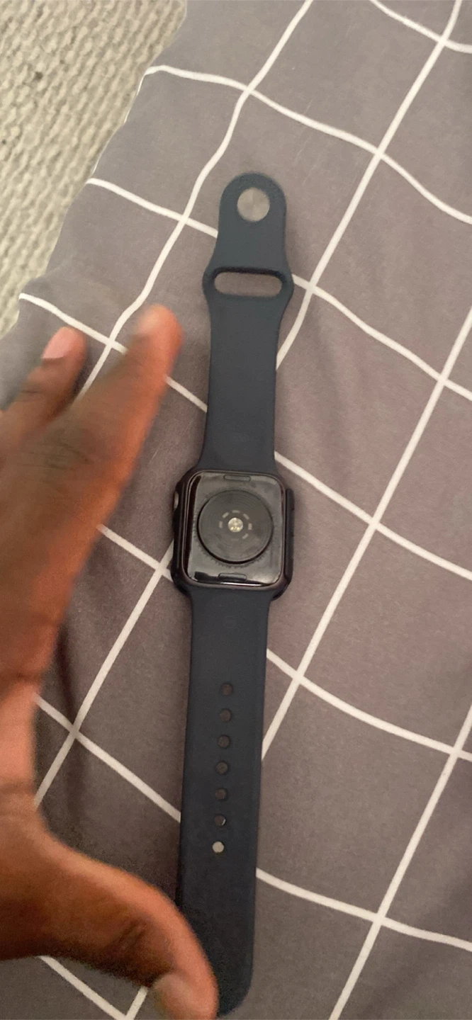 Apple Watch Series 7 - photo 3