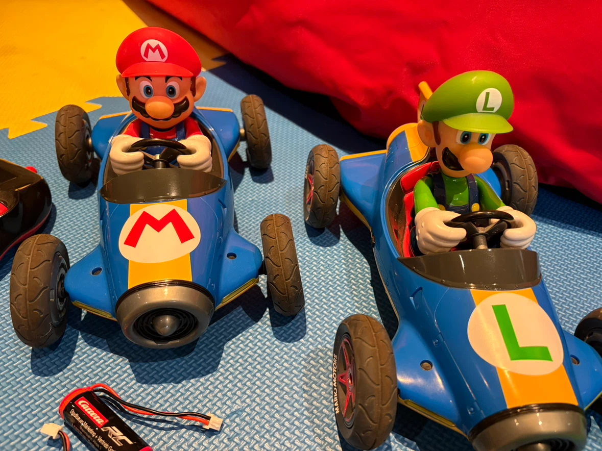 Carrera RC Mario Kart Radio Control Cars (Mario & Luigi) - photo 2