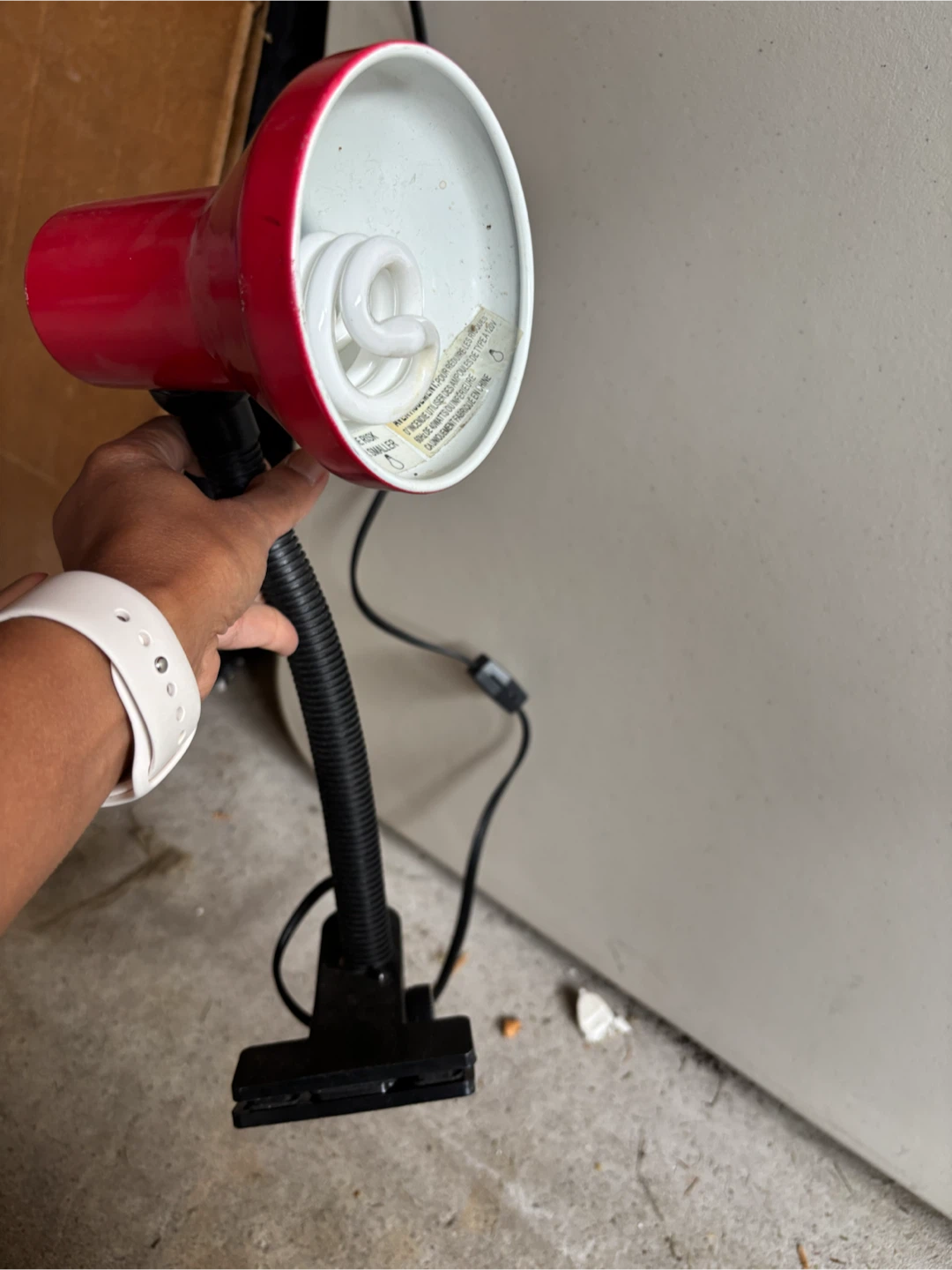 Red Clip-On Lamp - photo 2