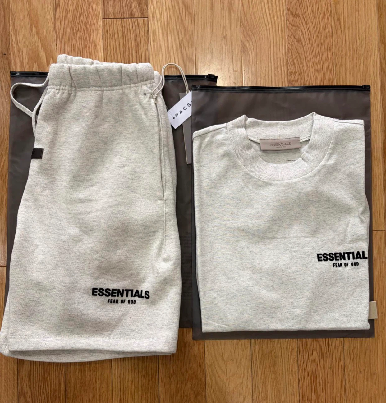 Fear of God Essentials T-Shirt and Shorts Set Light Grey