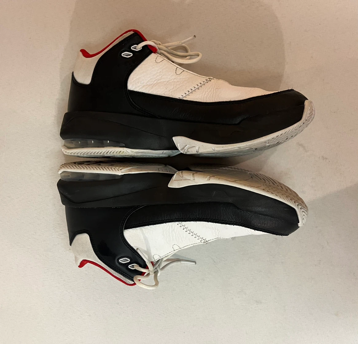 8.5 / Men’s Nike Air Jordan Max Air Aura 3 Shoes - photo 3