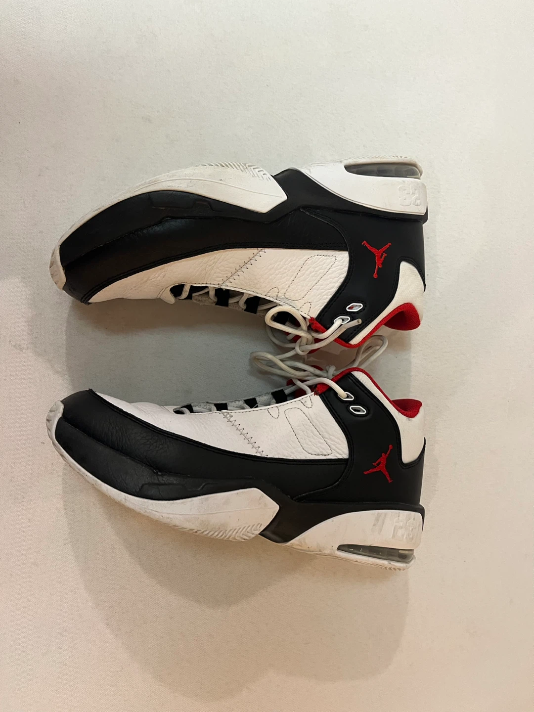 8.5 / Men’s Nike Air Jordan Max Air Aura 3 Shoes - photo 4