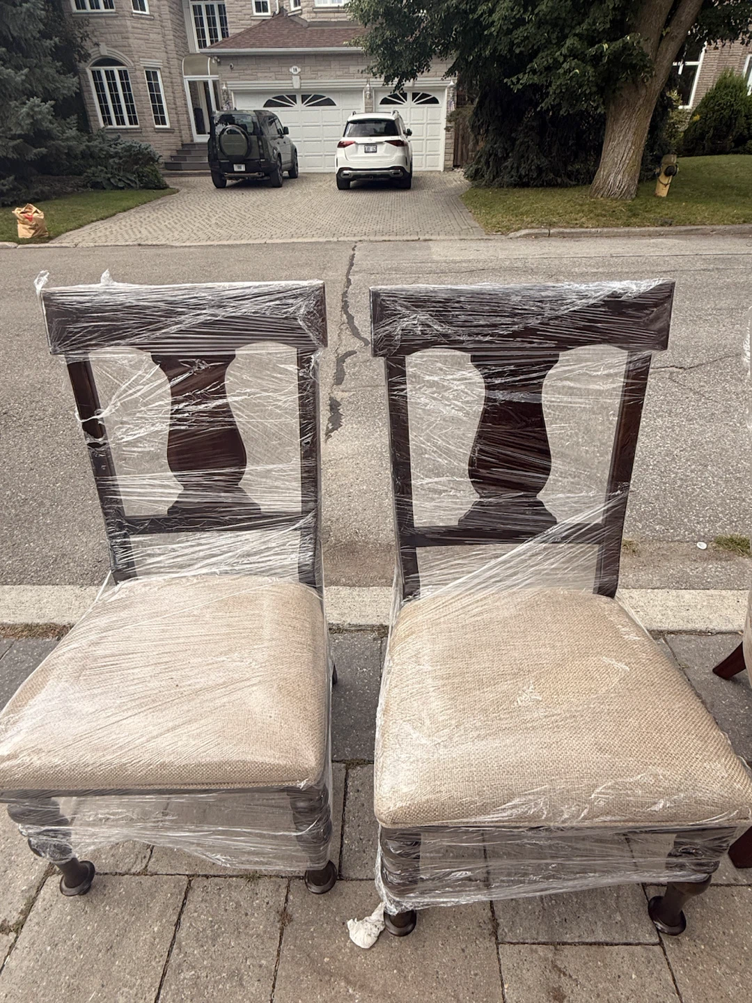 Dark wood Dining table and Chairs (Set of 6） - photo 2