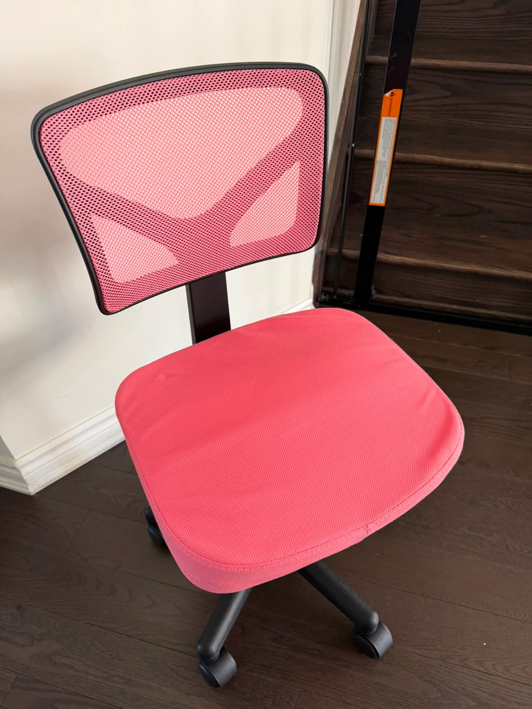 Pink Mesh Office Chair - photo 3
