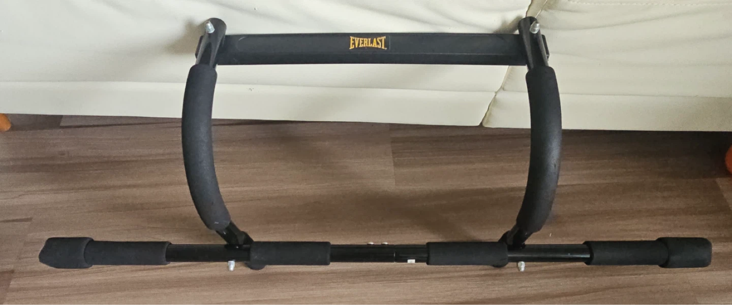 Everlast Doorway Pull-Up Bar