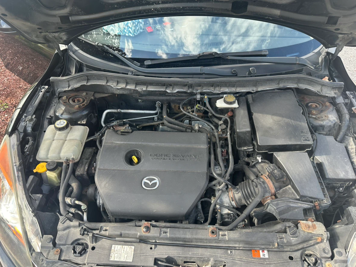 Black Mazda 3 Hatchback - photo 5