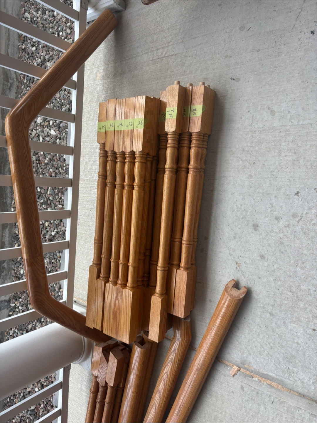 Wooden Stair Spindles - Solid Oak - photo 2