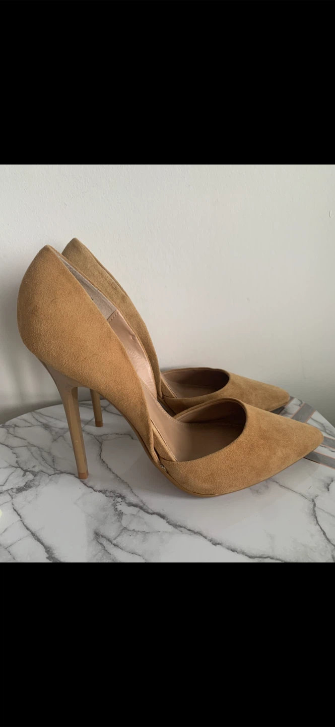 LIKE NEW! Steve Madden Suede Camel/Tan D'Orsay Pumps - photo 3