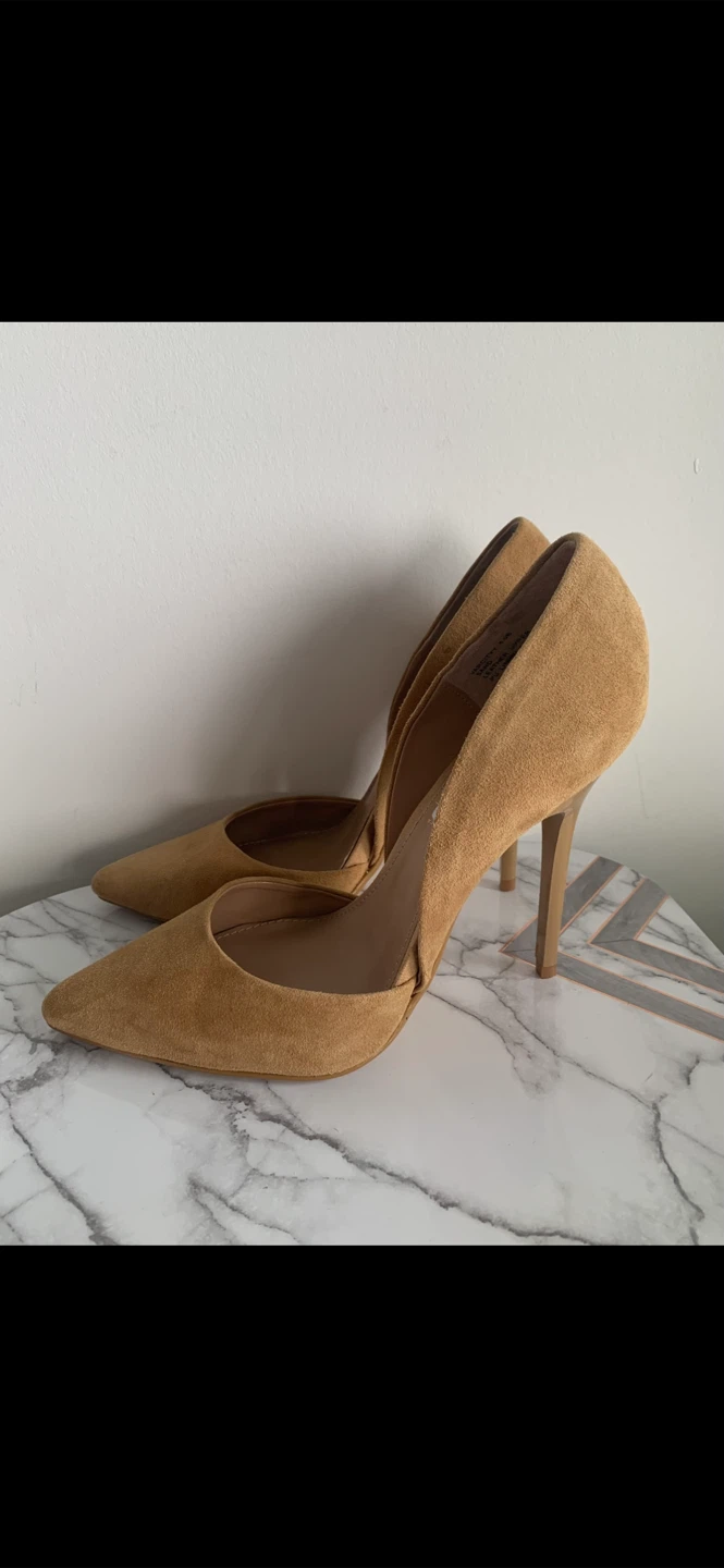 LIKE NEW! Steve Madden Suede Camel/Tan D'Orsay Pumps - photo 5