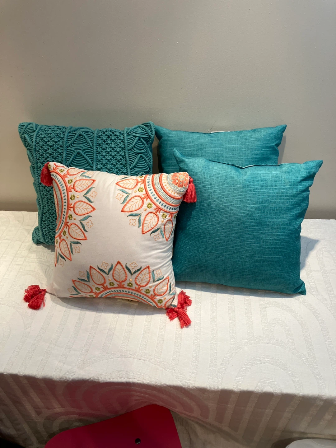 Set of 4 Decorative Throw Pillows
