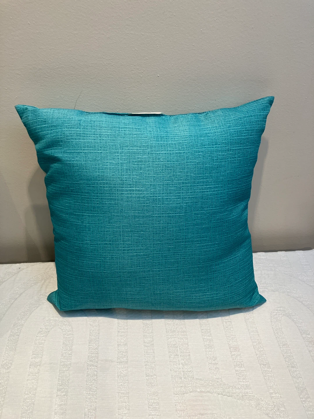 Set of 4 Decorative Throw Pillows - photo 2