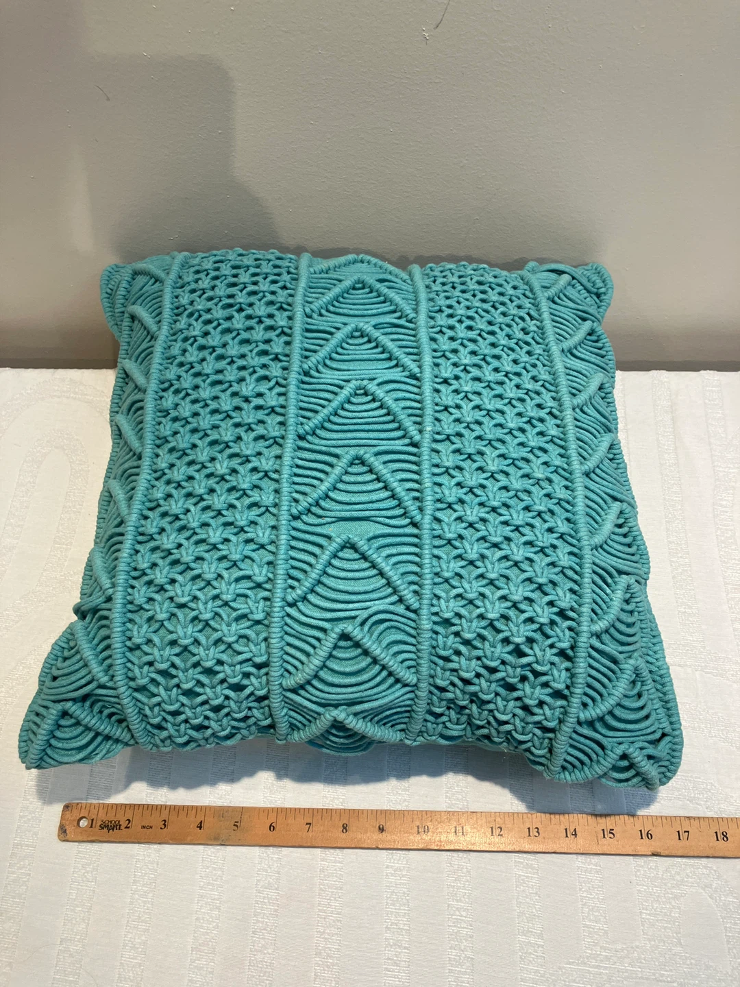 Set of 4 Decorative Throw Pillows - photo 4