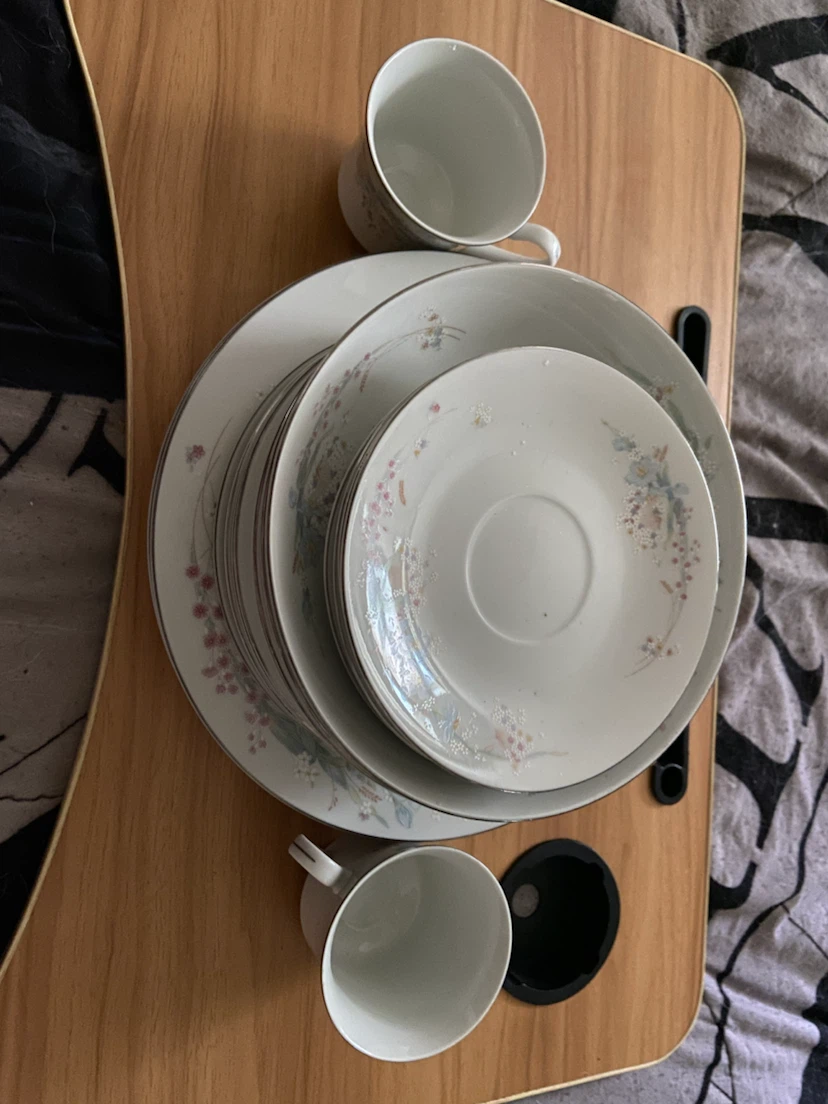 Fine China Floral Dinnerware Set - photo 4