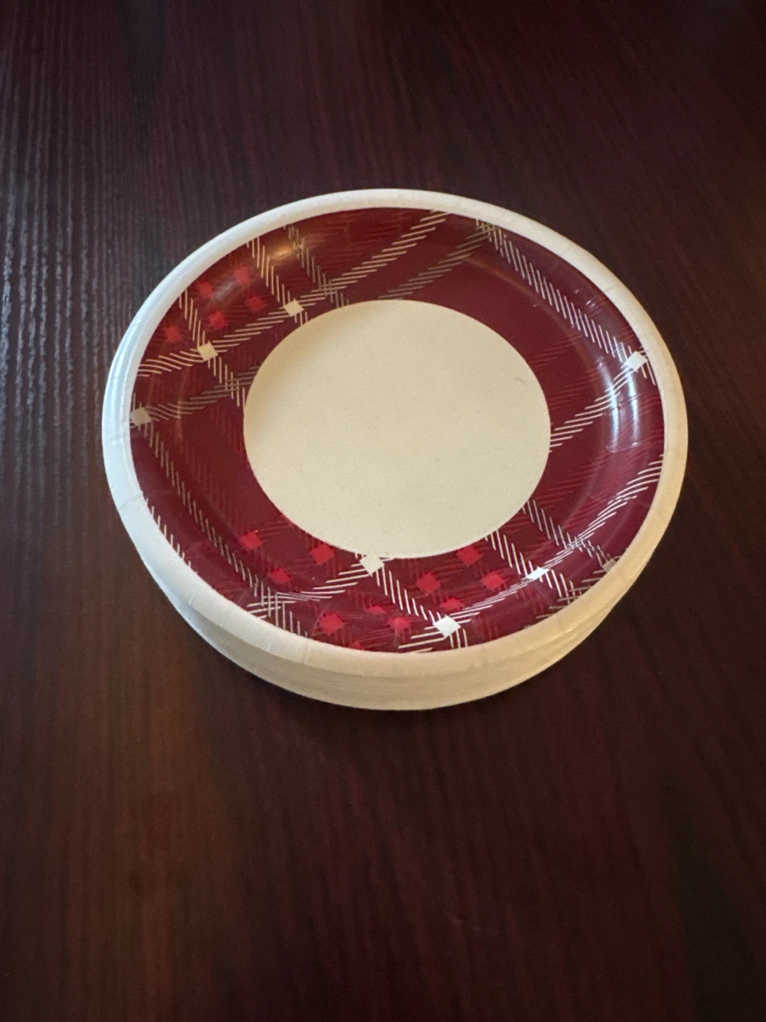 Stack of Paper Plates with Plaid Design 40+