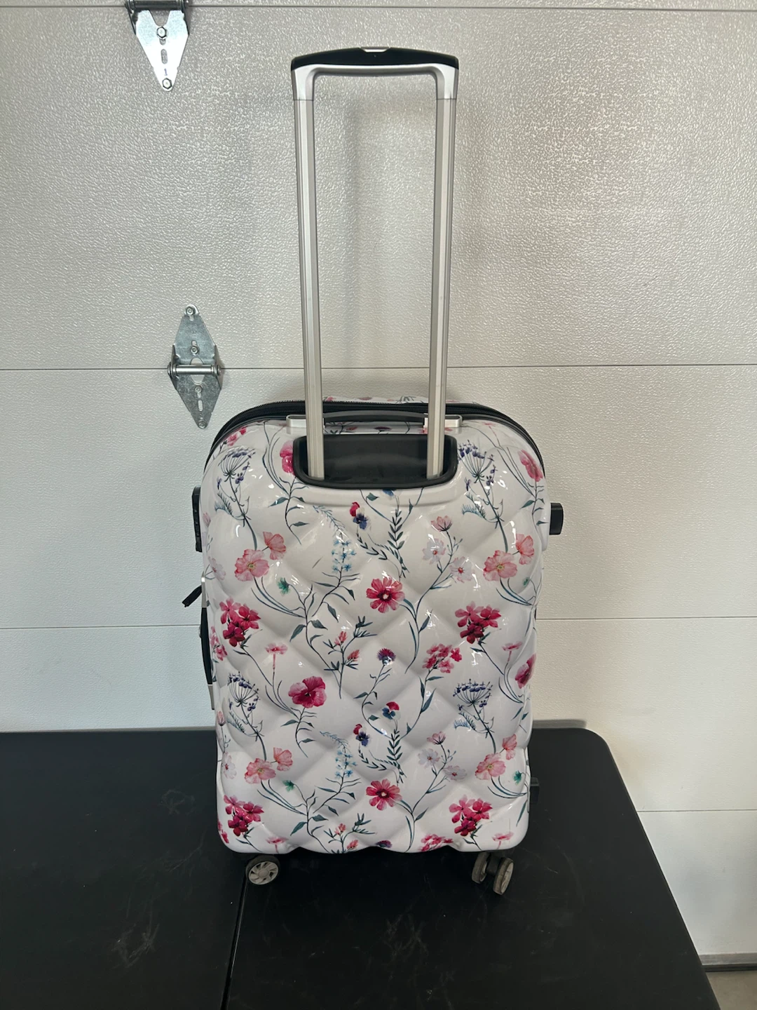 IT Girl Floral Suitcase - photo 3