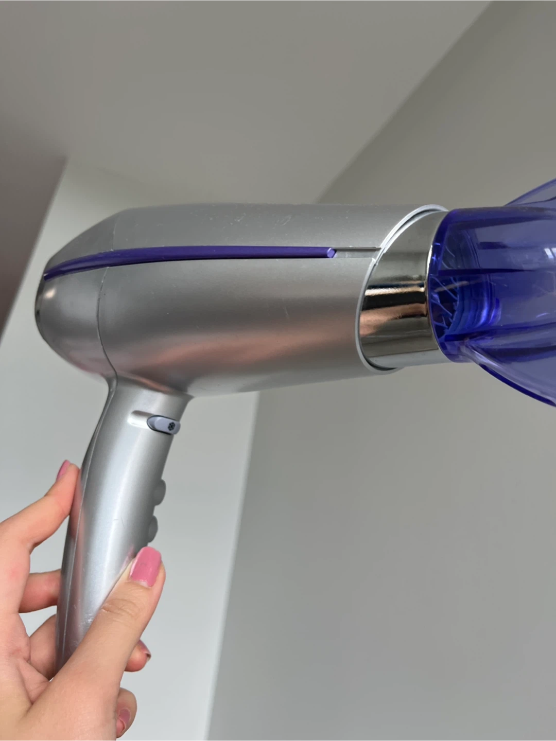 John Frieda Silver Hair Dryer - photo 5