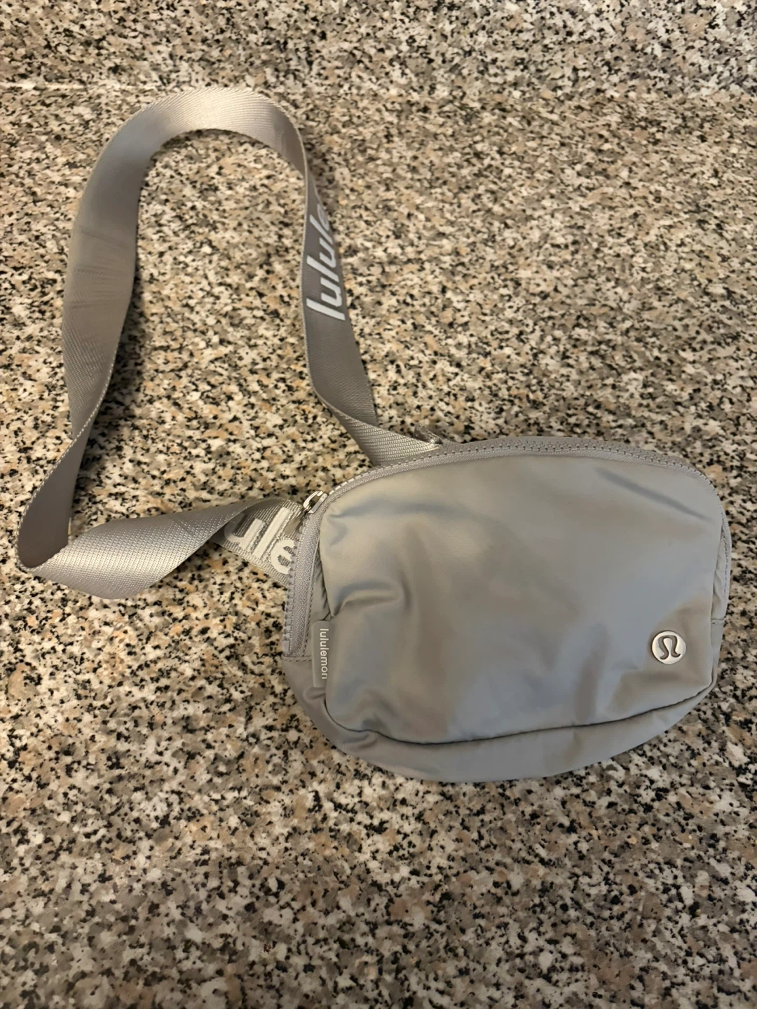 Lululemon Everywhere Belt Bag - Grey