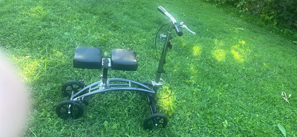Knee Scooter Walker