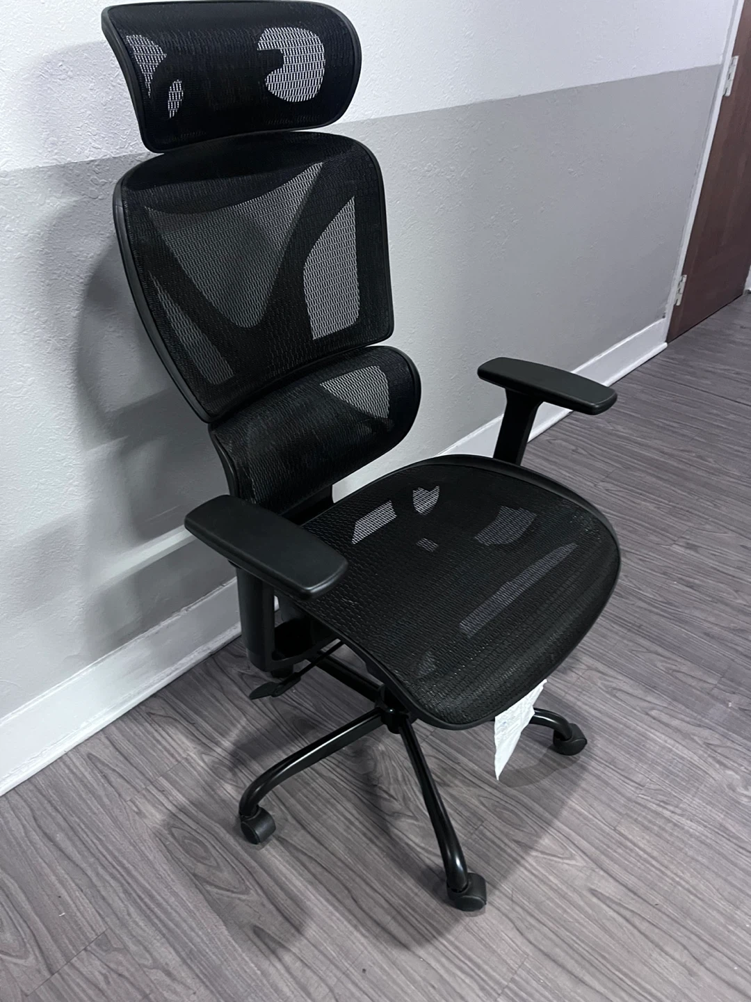 Ergonomic Mesh Office Chair - photo 3