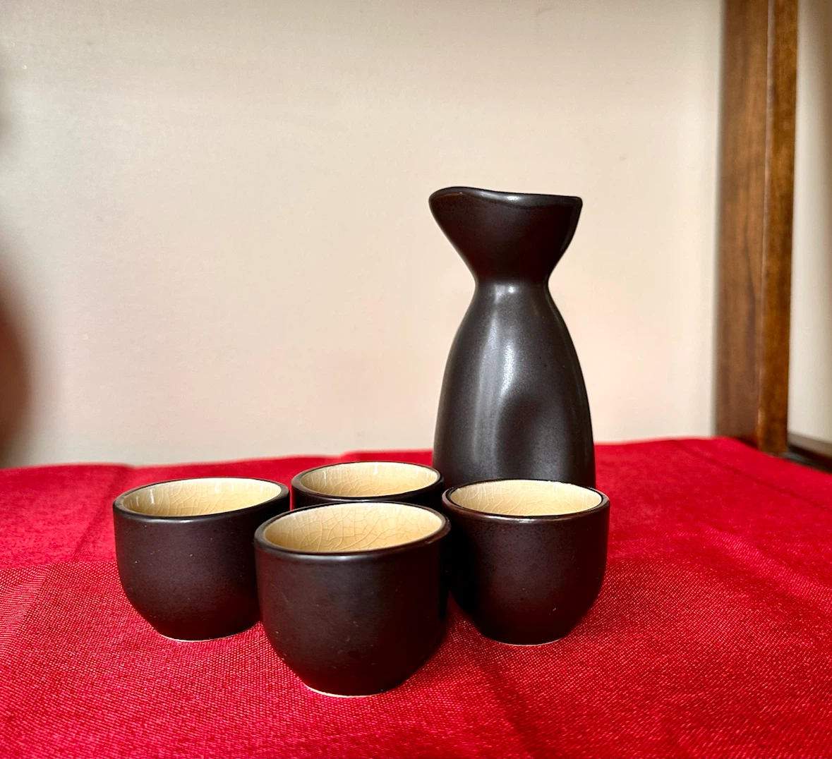 3 Sake Sets (Carafe and 4 Cups each) - photo 5