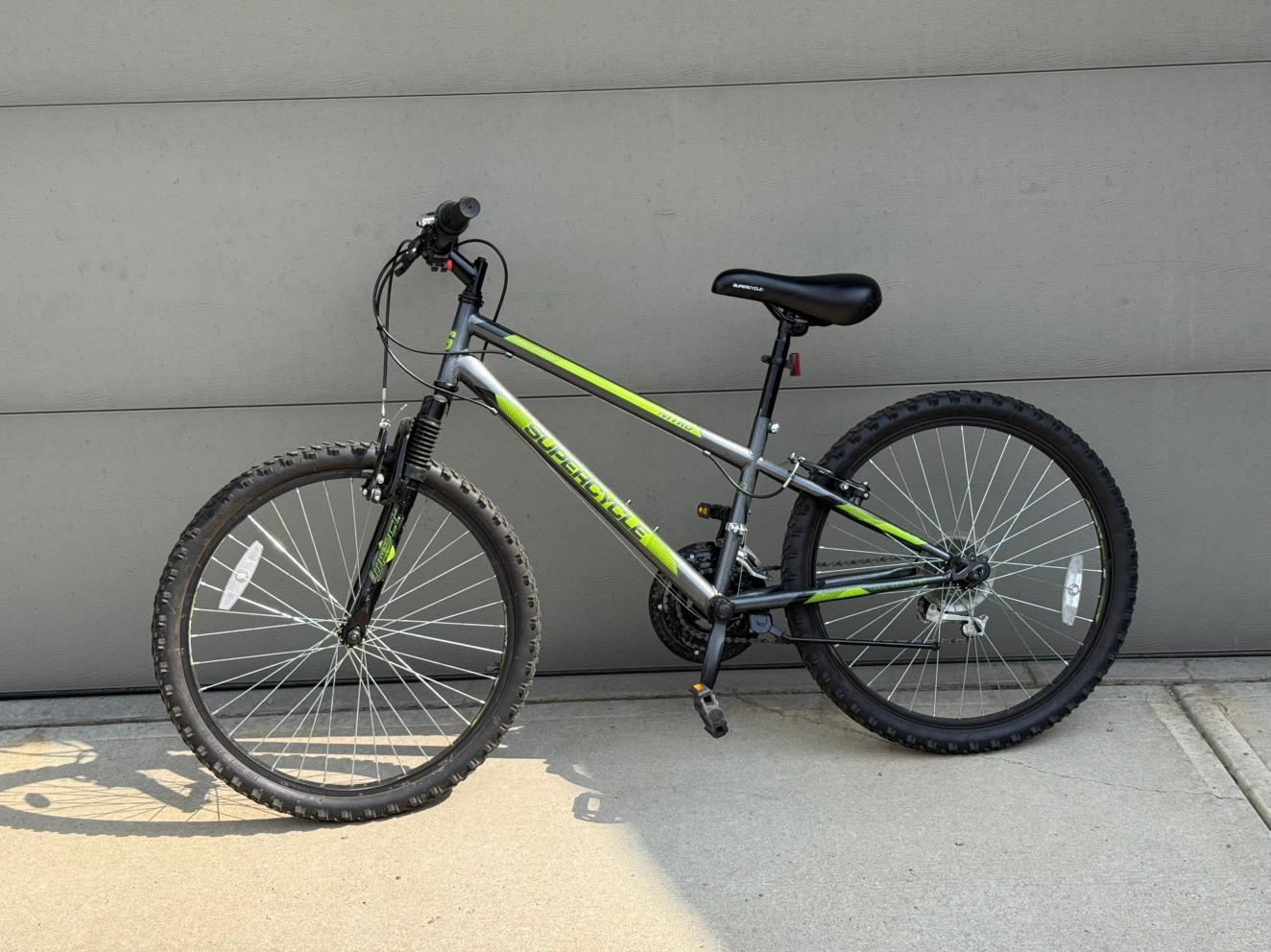 Supercycle Nitro 24" Youth Mountain Bike (with Helmet & Lock)