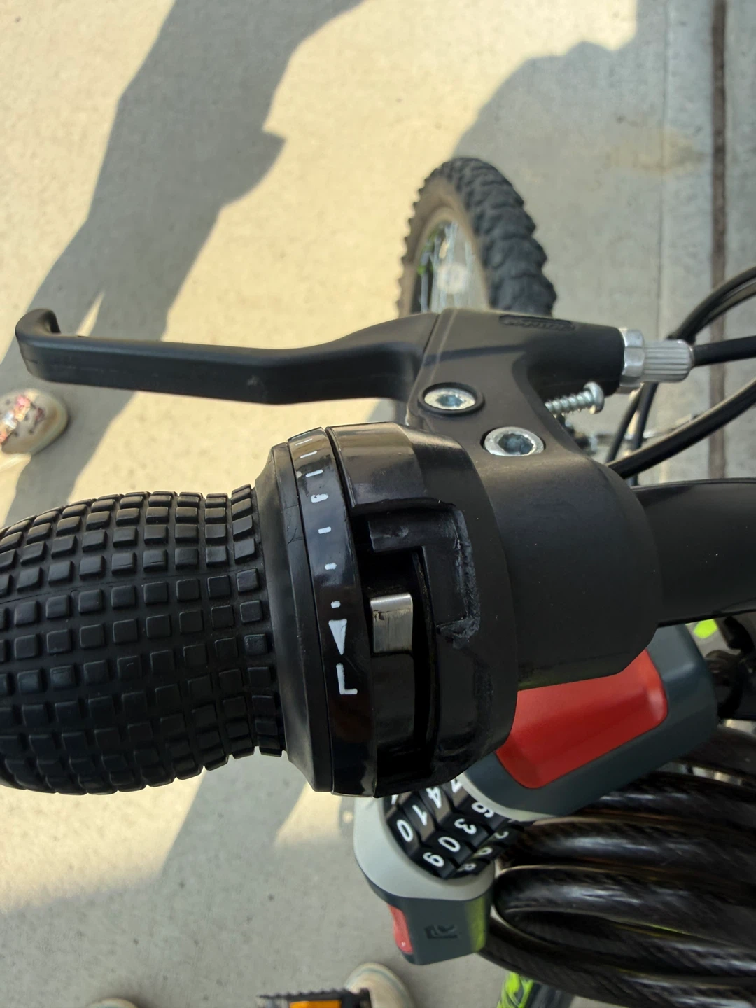 Supercycle Nitro 24" Youth Mountain Bike (with Helmet & Lock) - photo 5
