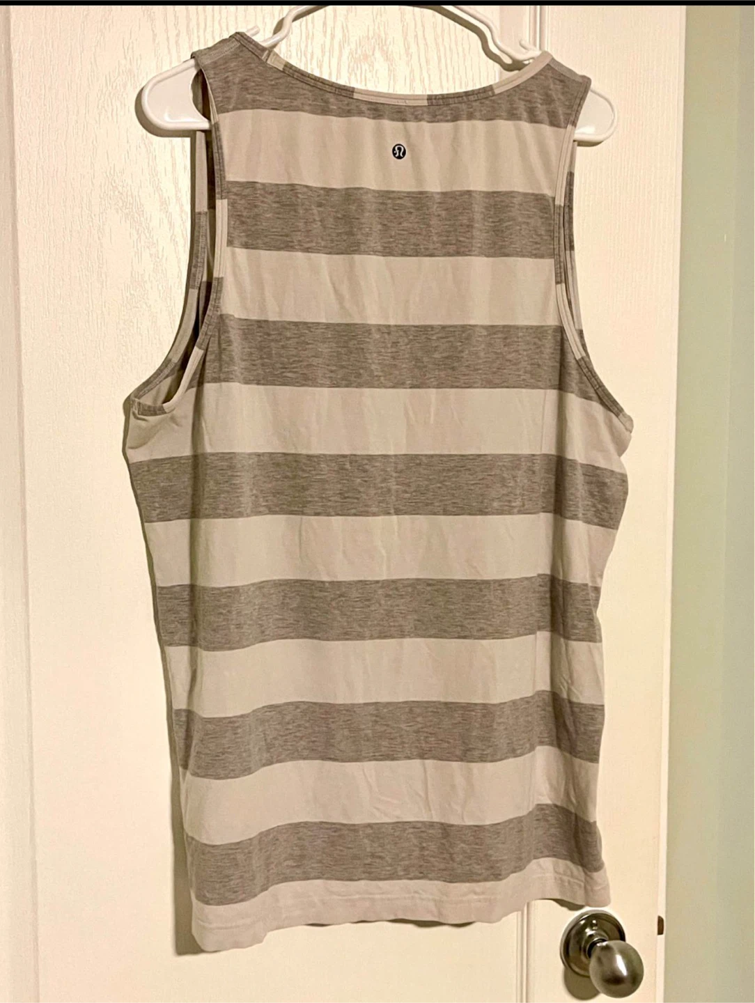 Lululemon Striped Tank Top with Pocket - photo 2