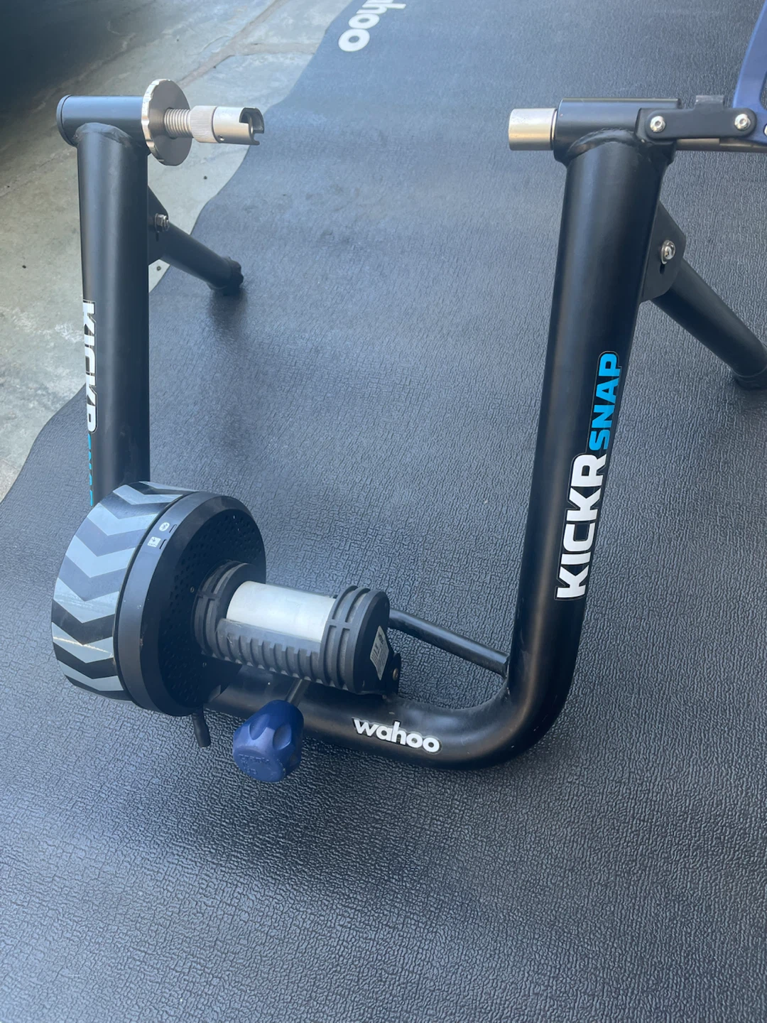 Wahoo KICKR SNAP Smart Trainer - photo 2