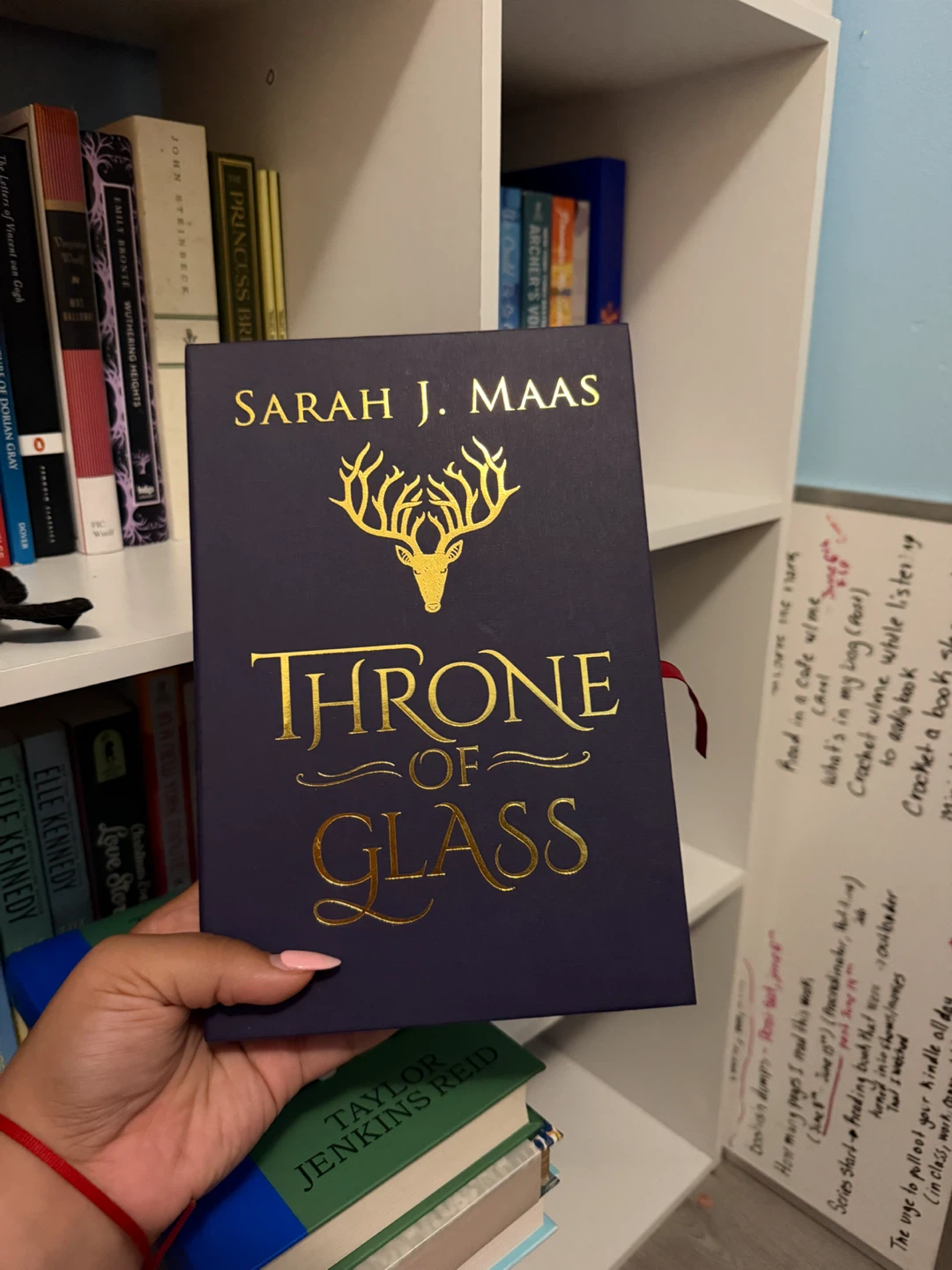 Throne of Glass Collector's Edition by Sarah J. Maas