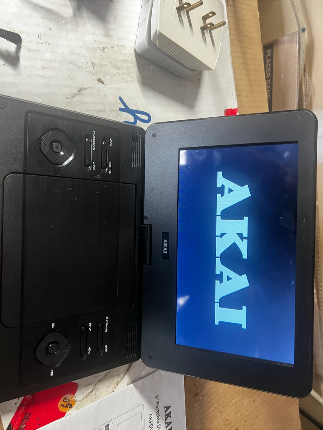 AKAI 9" Portable DVD Player AKPDVD901