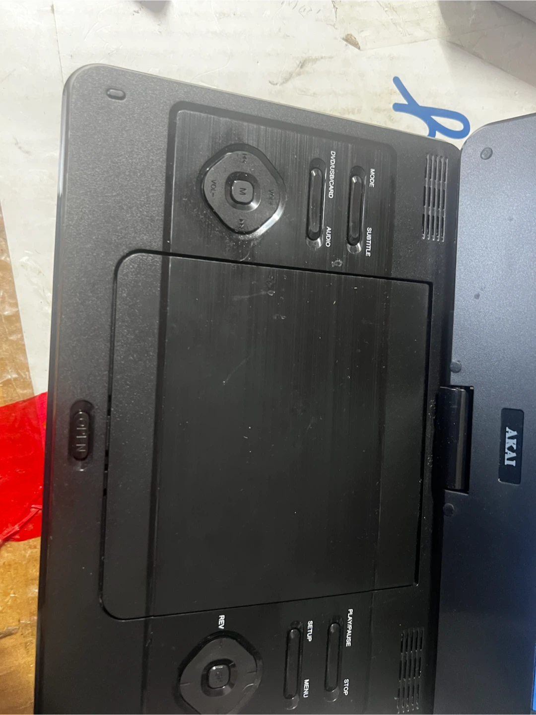 AKAI 9" Portable DVD Player AKPDVD901 - photo 2