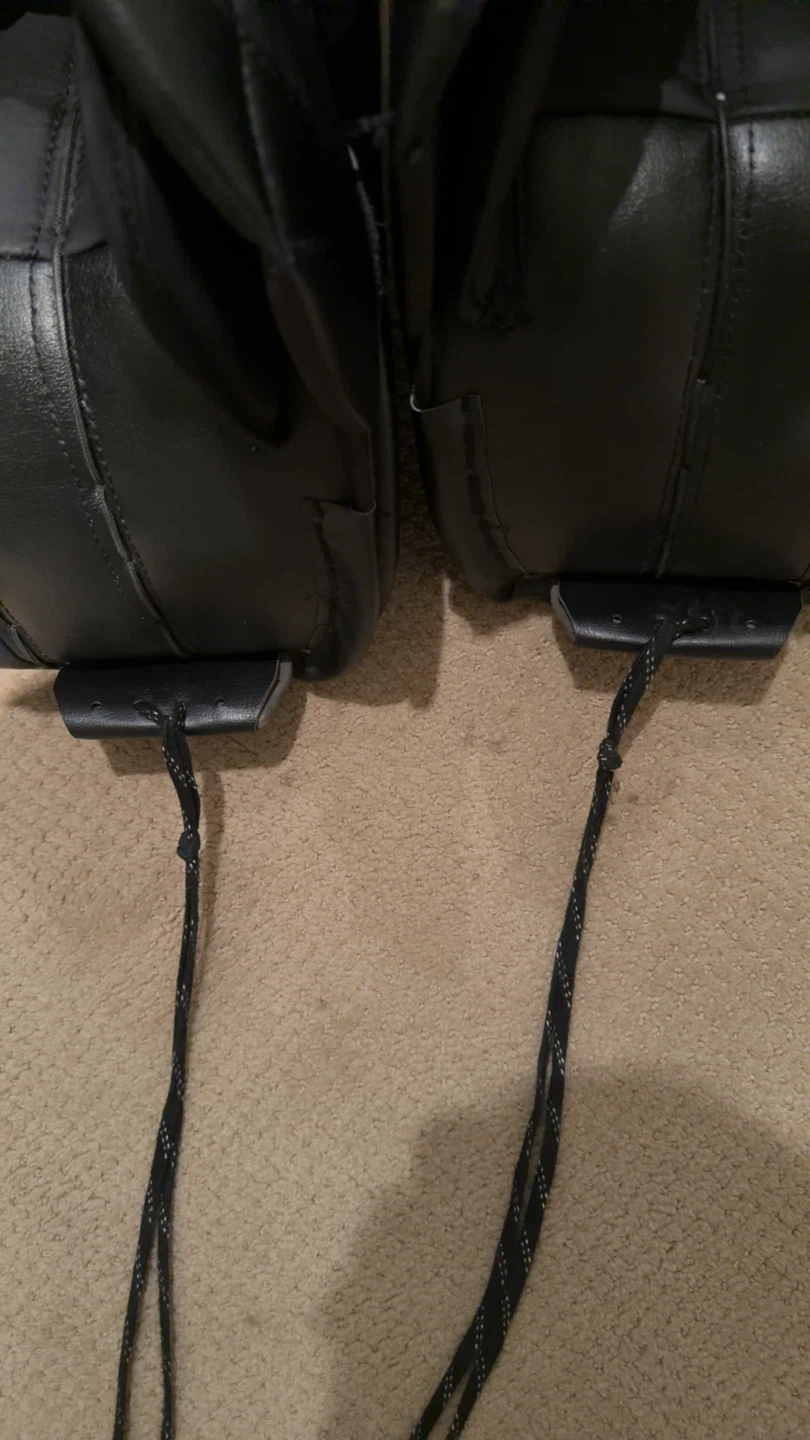 True Catalyst 7x3 INT Goalie Leg Pads - photo 3