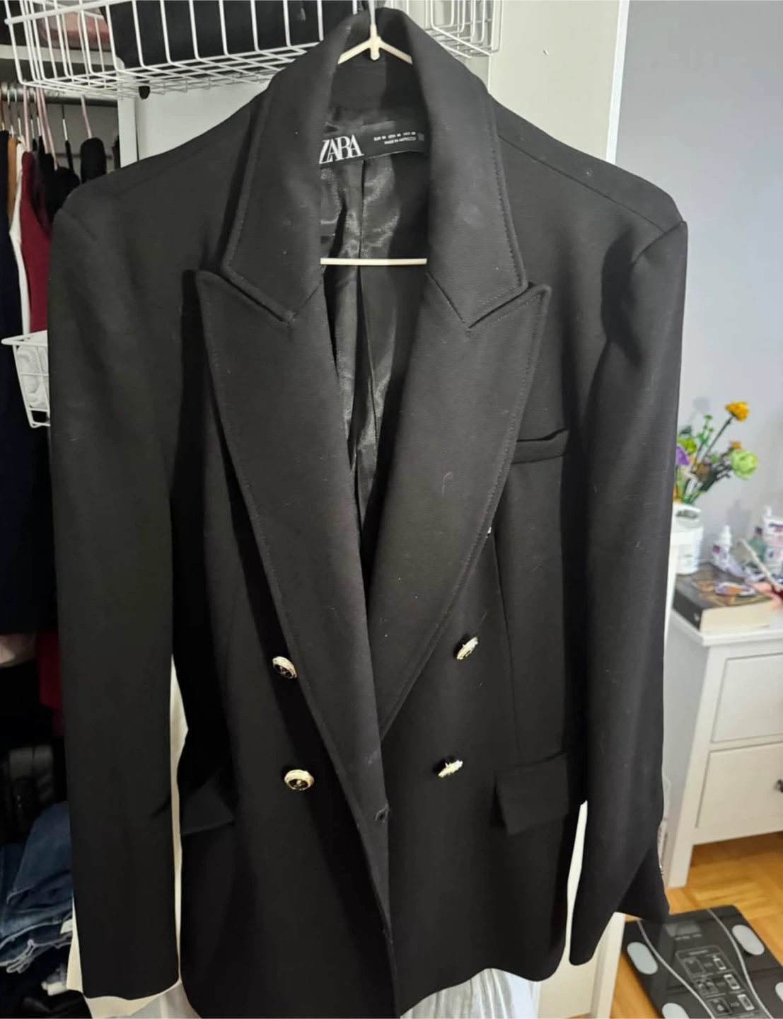Zara Black Double-Breasted Blazer