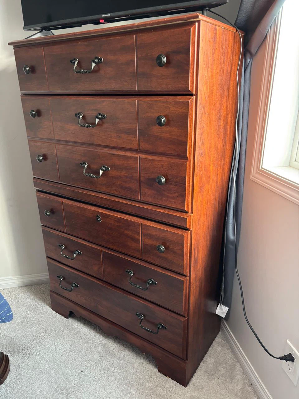 Wooden Dresser with 6 Drawers