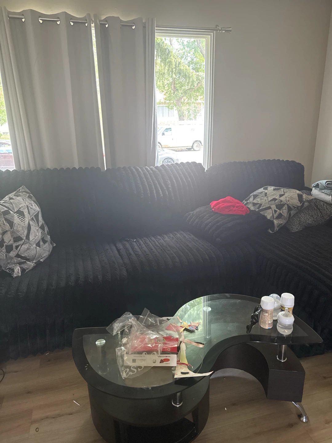 Black Sectional Couch - photo 2