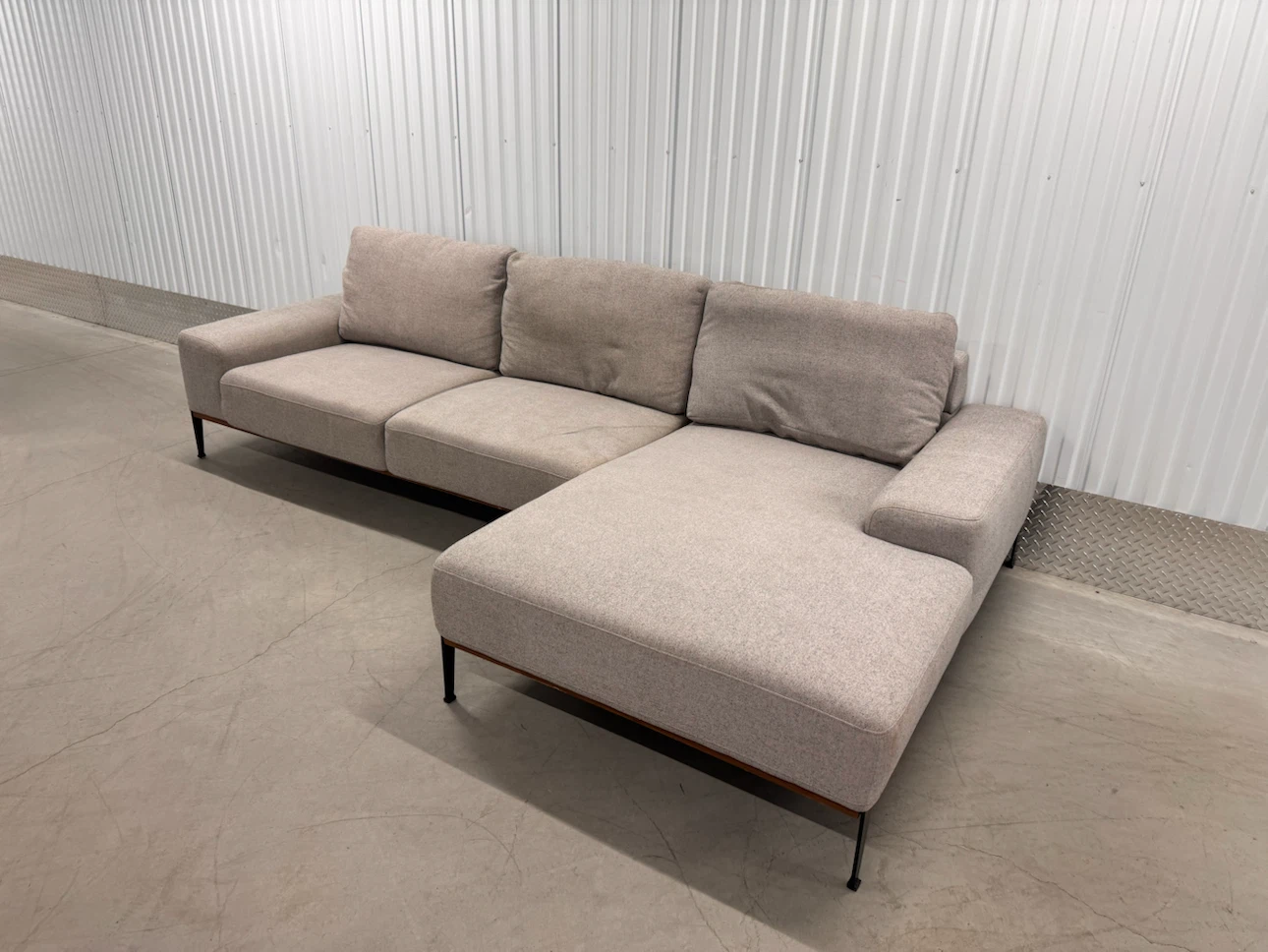 Preston Right Facing Sectional couch (READ DESCRIPTION)