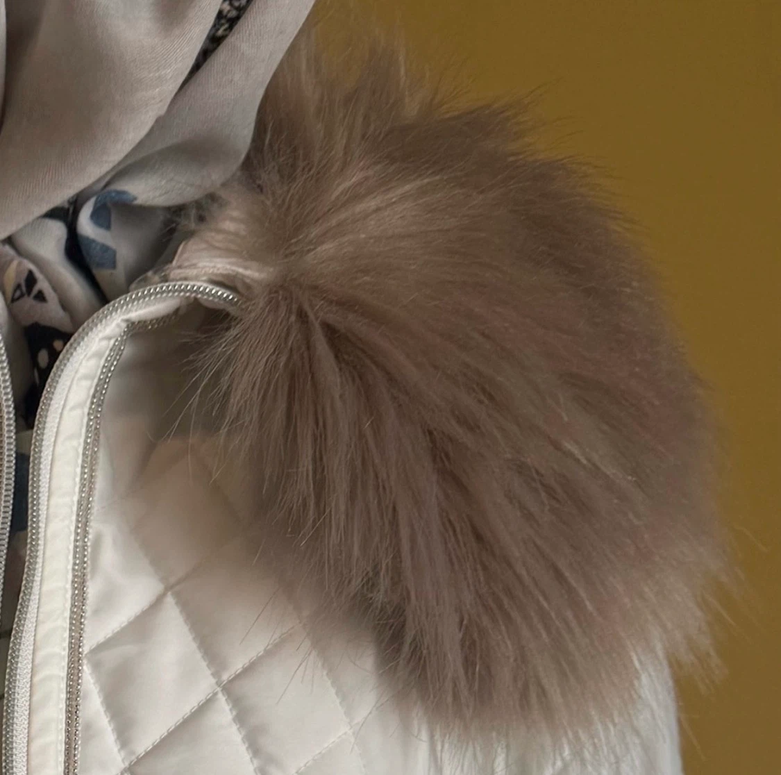 Frank Lyman jacket with removable faux fur collar - photo 3