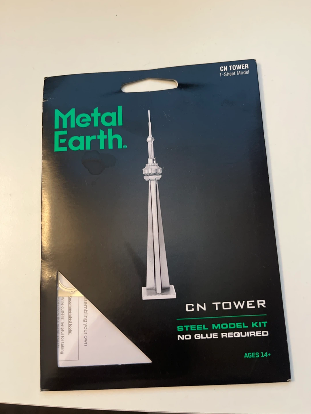 Metal Earth CN Tower Steel Model Kit - No Glue Required