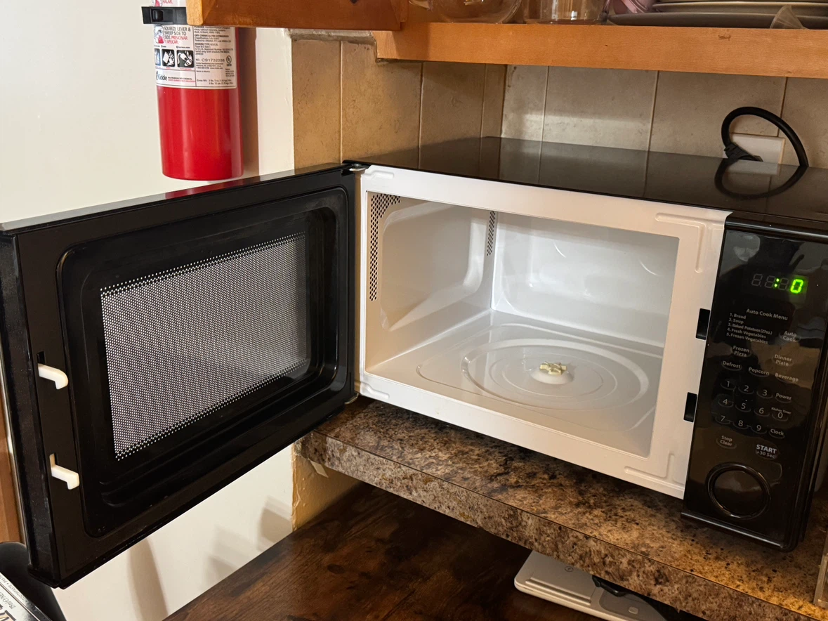 Sharp Carousel Microwave - photo 2