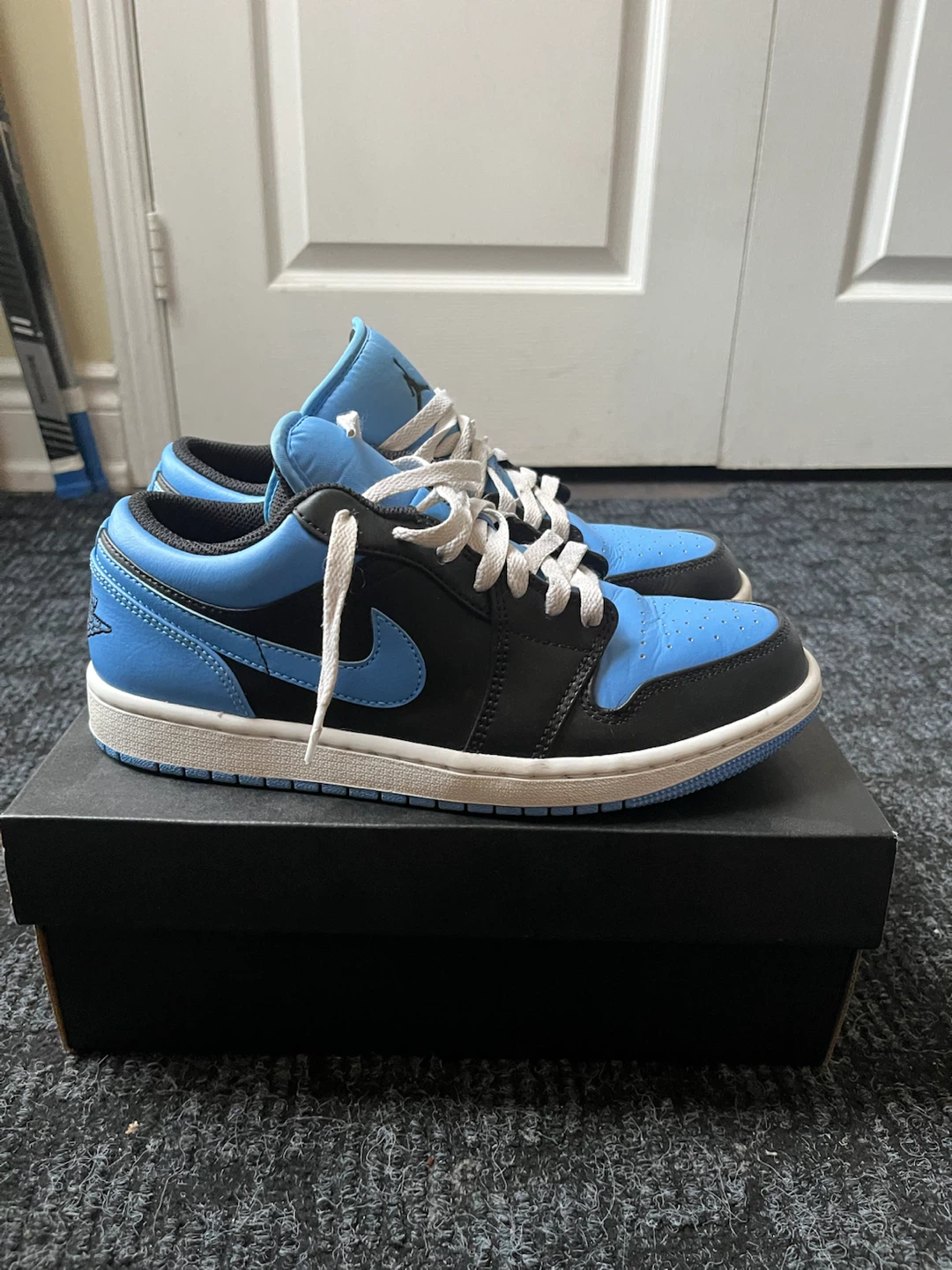 Air Jordan 1 Low UNC