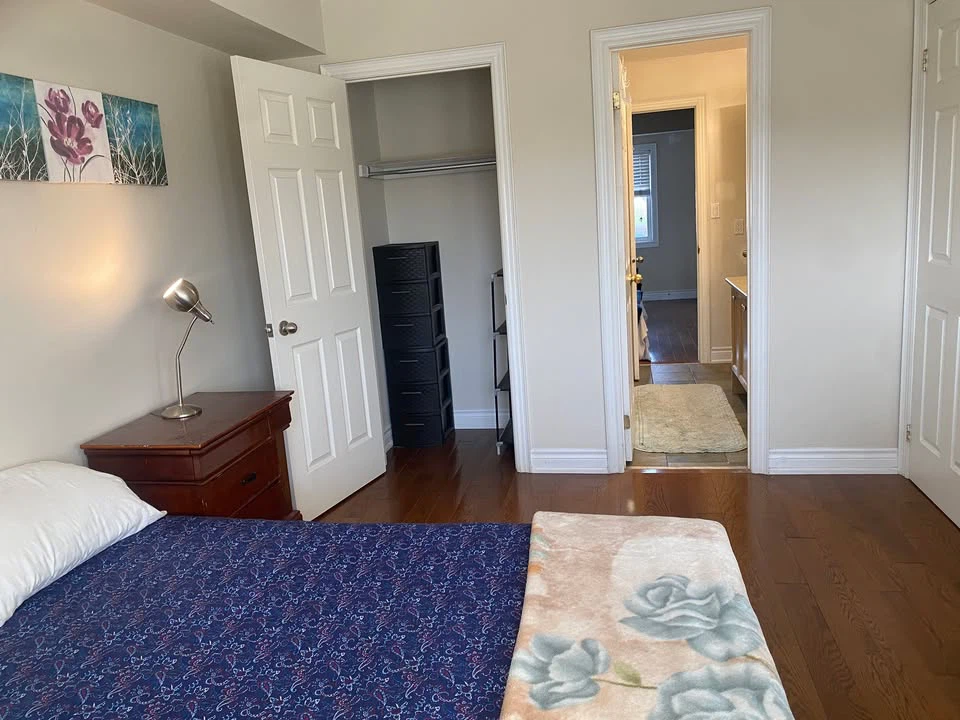 Private Room for Rent - photo 2