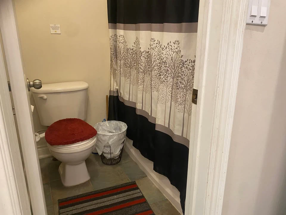 Private Room for Rent - photo 3