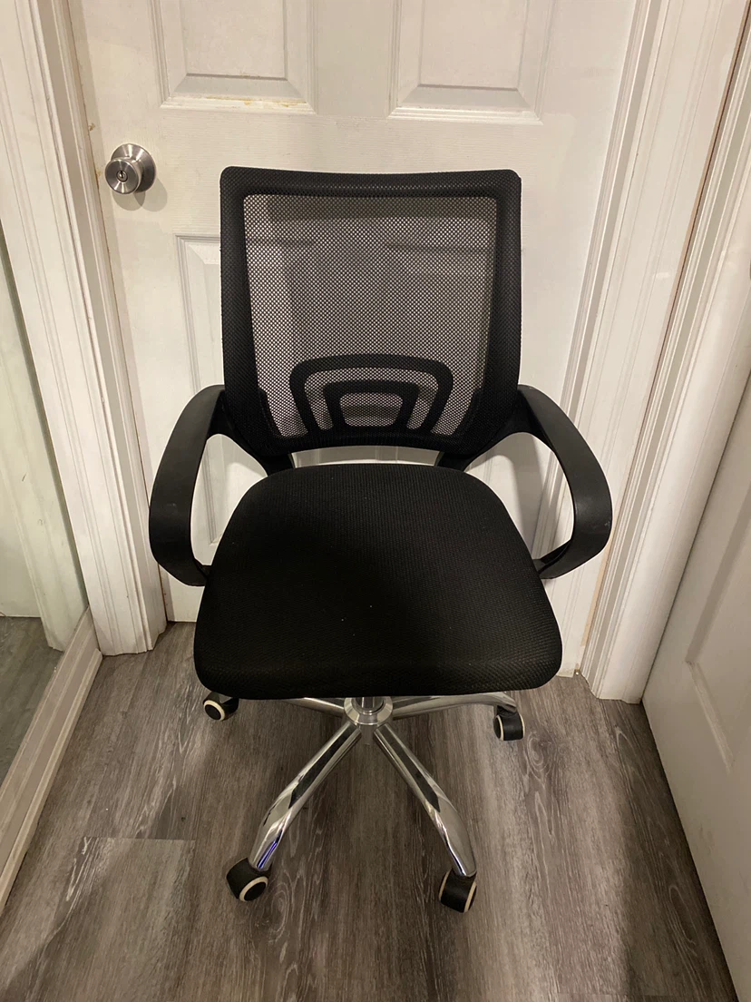 Black Mesh Office Chair
