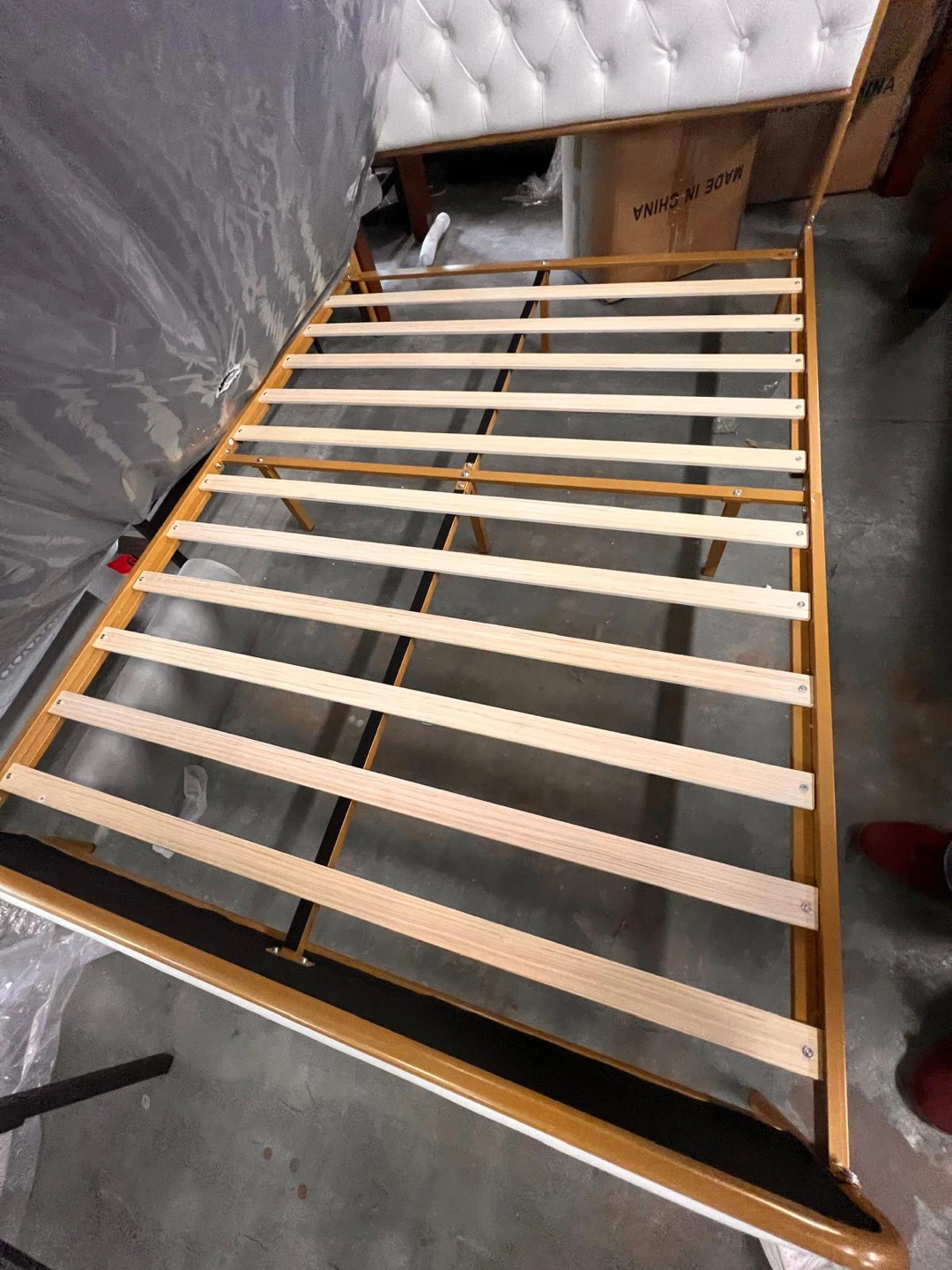 double size Tufted Headboard Bed Frame - photo 2