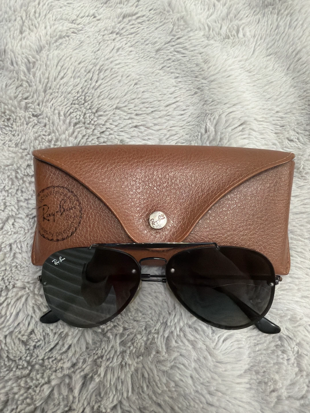 Ray-Ban Aviator Sunglasses with Case