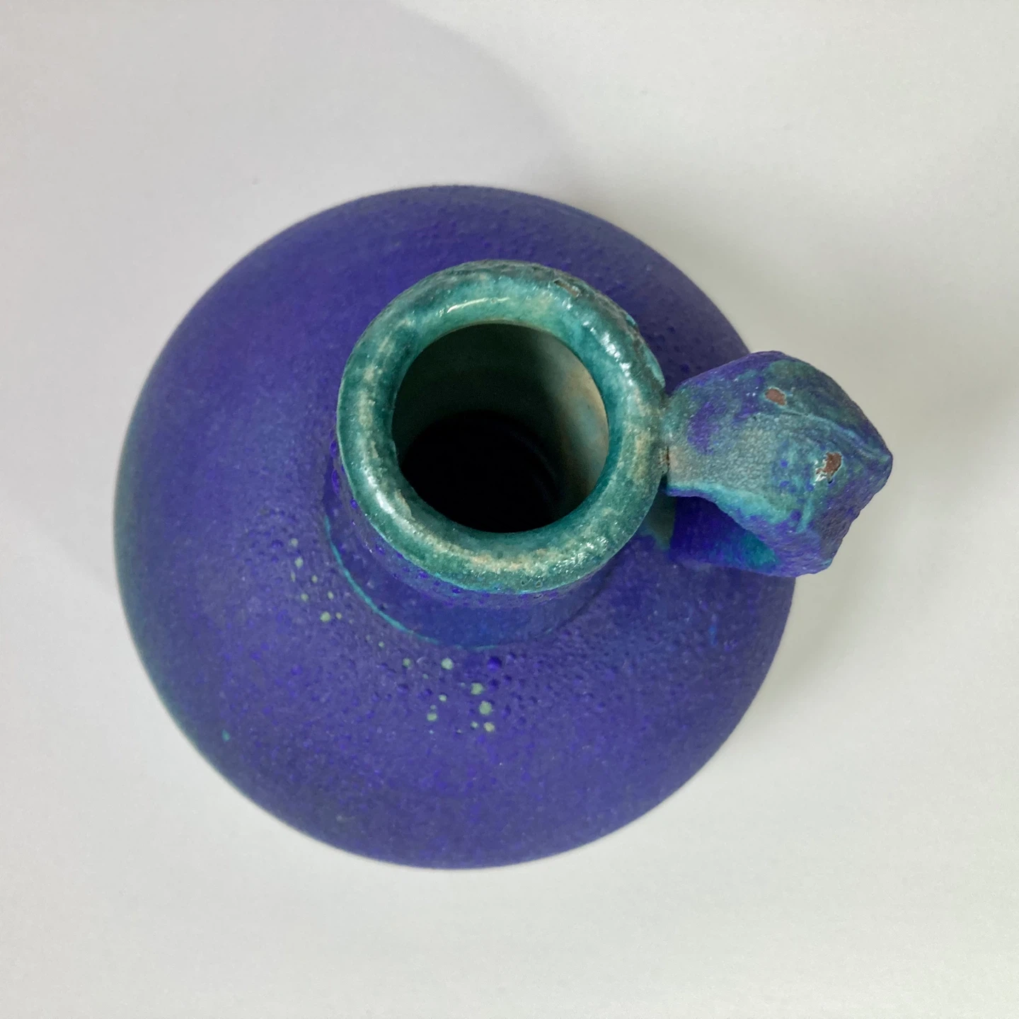 Vintage Gary Bowden NZ Studio Pottery Jug – Fat Lava Glaze - photo 3