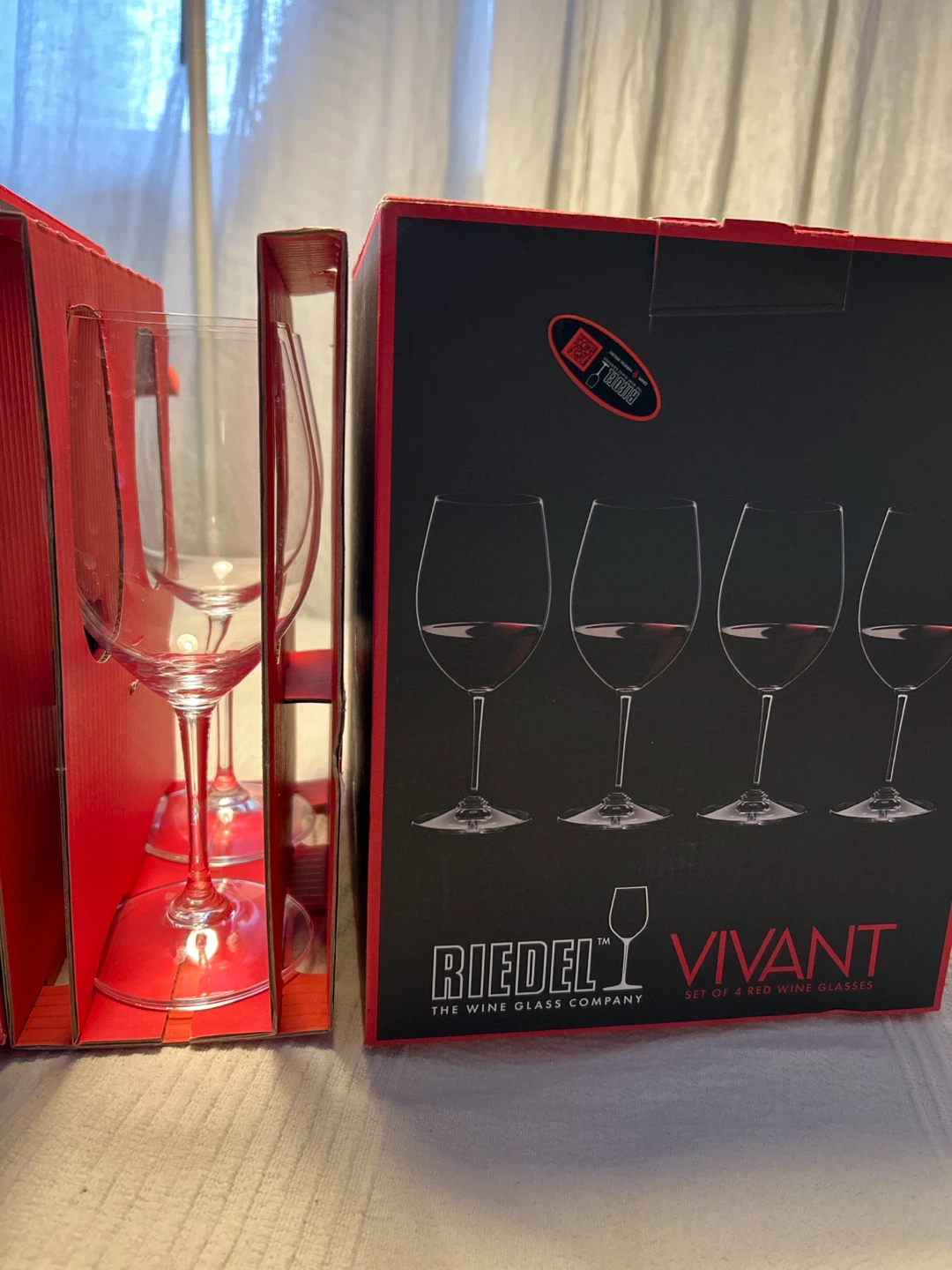 7 Riedel Vivant 550ml red wine glasses